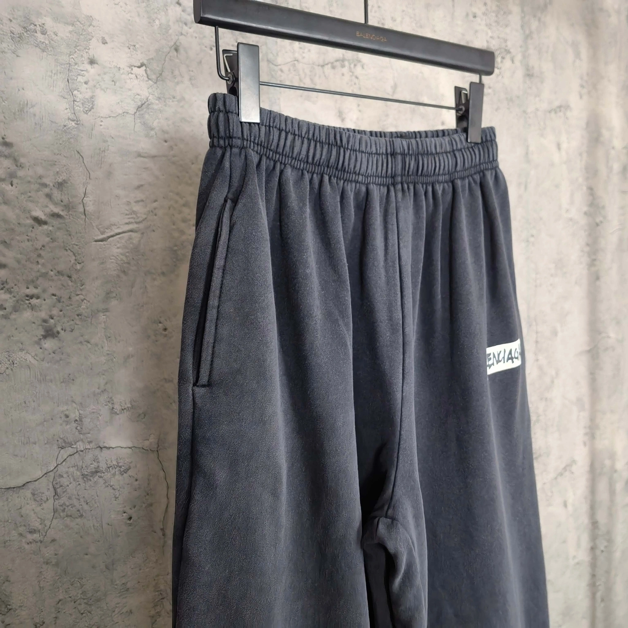 &wg.luxury-- 218593i161 item:F-F237A2699H